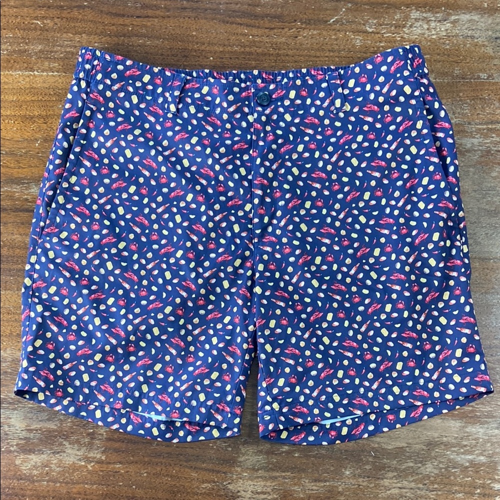 Roundtree & York Novelty Seafood Crawfish Crab Lobster Boil athletic Golf Shorts